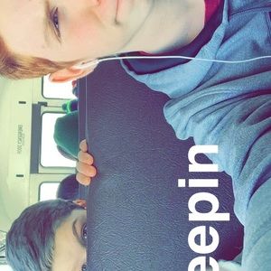 Meet your Posher, Devin