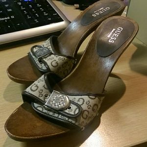 Brand new guess wood slip into on heels Italian