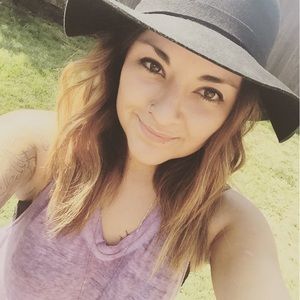 Meet your Posher, Frances