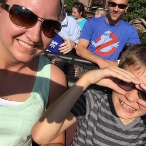 Meet your Posher, Crystal