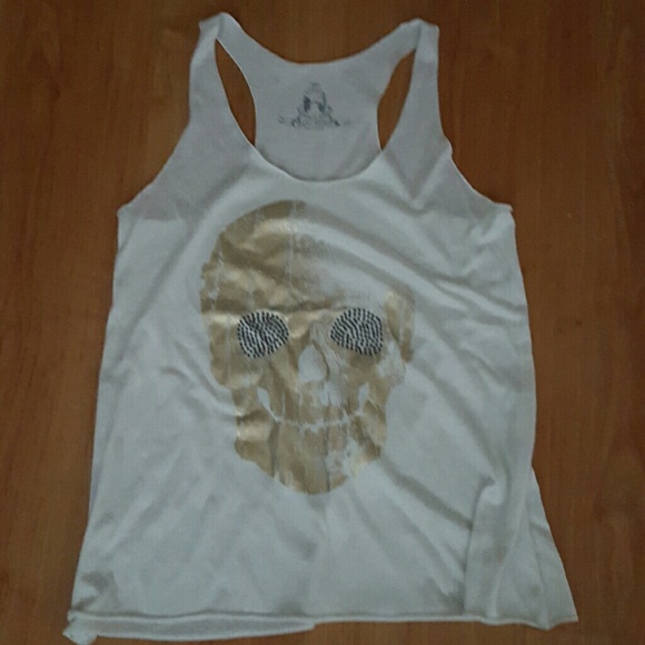trendy skull shirt