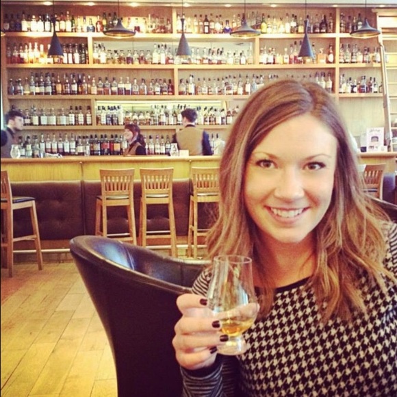 Meet your Posher, Catherine - Picture 1 of 1