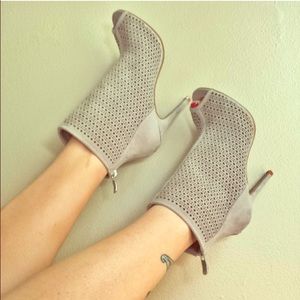 Chinese Laundry "Jupiter" Bootie