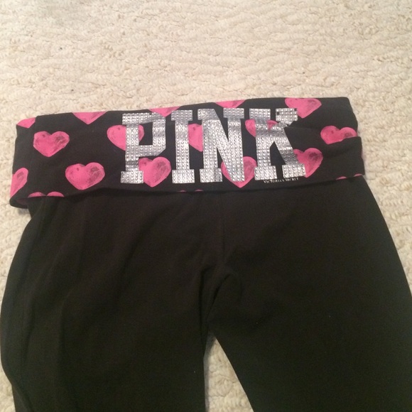 Black yoga pants