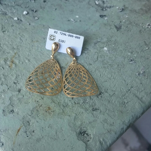 Earrings - Picture 3 of 3