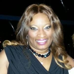 Meet your Posher, Elaine