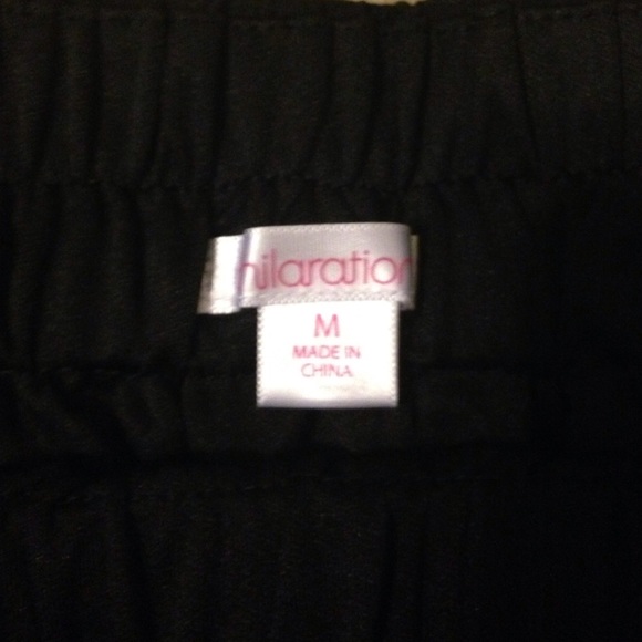 ❤️Cute Black Tiered Ruffled Skirt❤️ - Picture 3 of 3