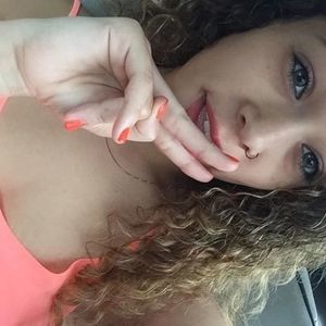 Meet your Posher, Ana