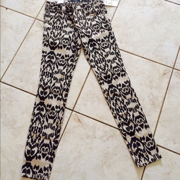 Jessica Simpson Jegging