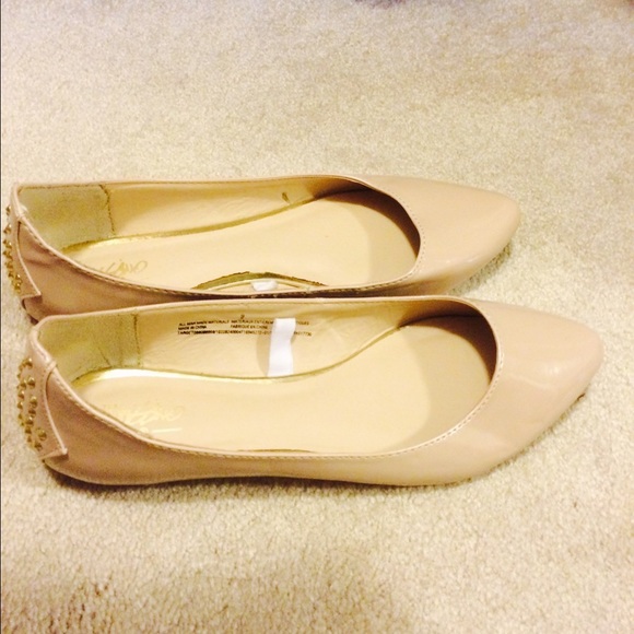Nude Ballerina Flats