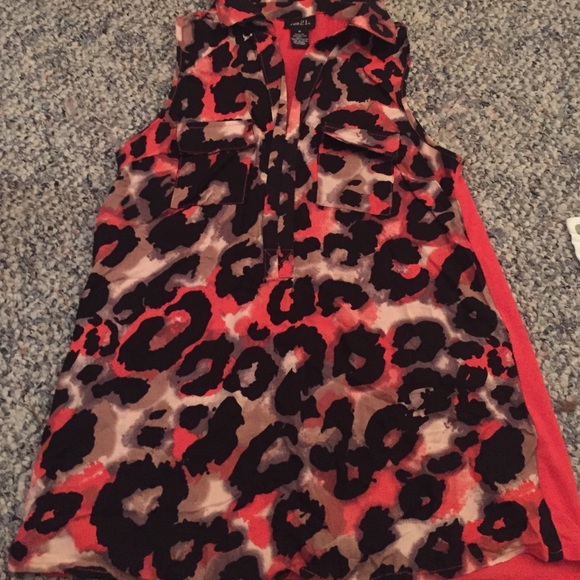 NEVER WORN Rue 21 collared tank