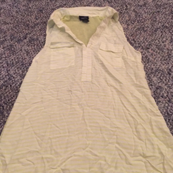 NEVER WORN Rue 22 collared tank