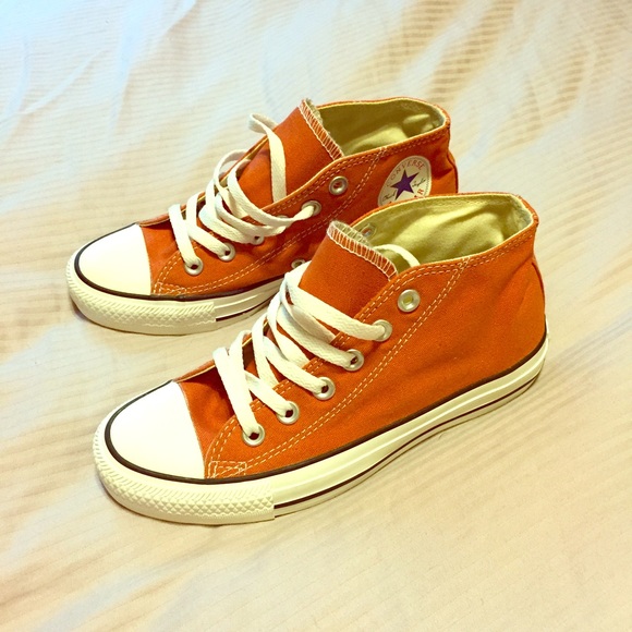 Converse mid high top