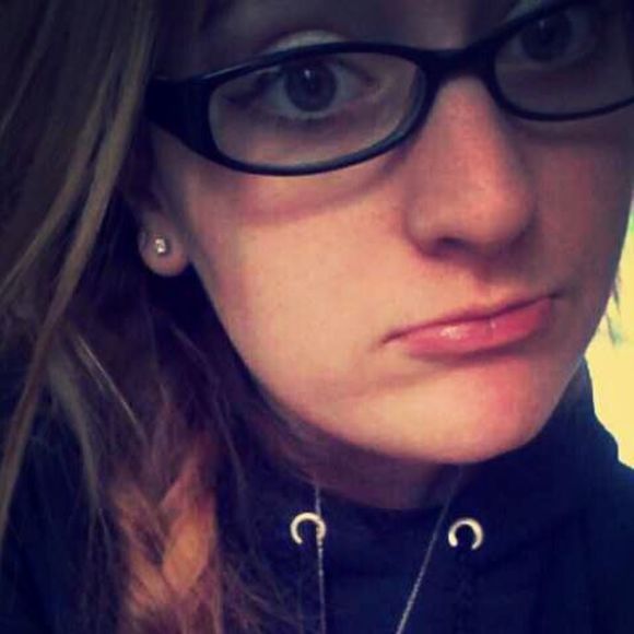 Meet your Posher, Katie - Picture 1 of 1