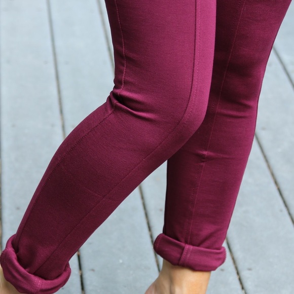 SOLD 🆕 Wine Stretch Skinnies *Last Item* - Picture 4 of 4
