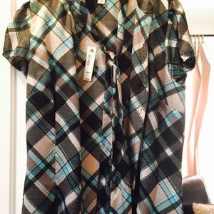 Cute shirt sleeve blouse