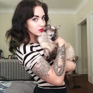 Meet your Posher, Indi