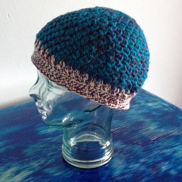 100% HANDSPUN MERINO WOOL- HANDMADE CROCHET HAT - Picture 2 of 3