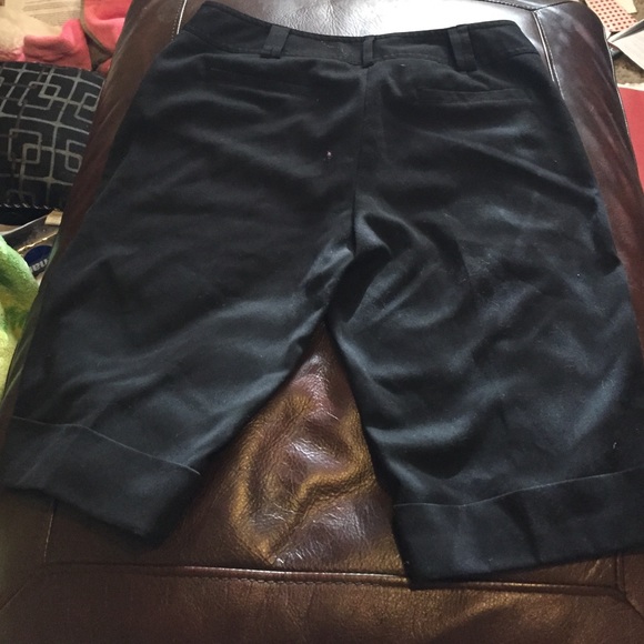 Shorts - Picture 3 of 4