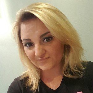 Meet your Posher, Elise