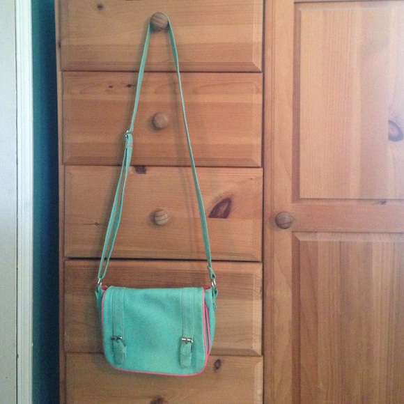 Purse - Picture 3 of 4