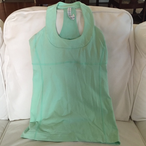Lululemon razorback tank size 6- perfect for yoga!