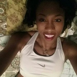 Meet your Posher, Cassandrs