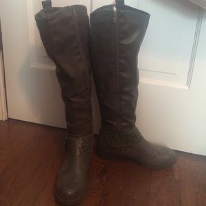 Grey Tall boots