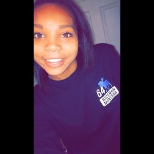 Meet your Posher, Chenoa