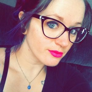 Meet your Posher, Rebecca