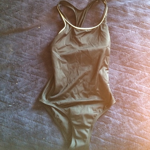 Girls speedo - Picture 1 of 4