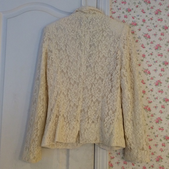 Lace Jacket. - Picture 2 of 3