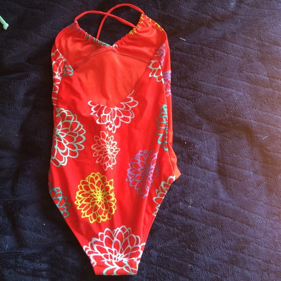 Red Gap kids bathing suit - Picture 2 of 3