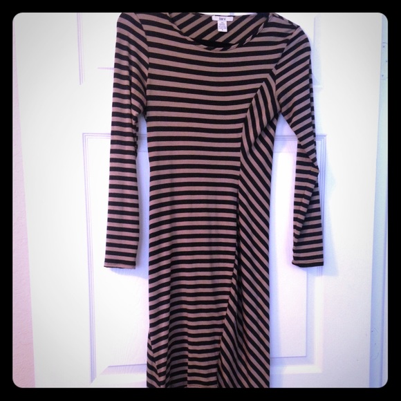 Macy's Dresses & Skirts - Long selves dress