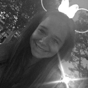 Meet your Posher, Ayla