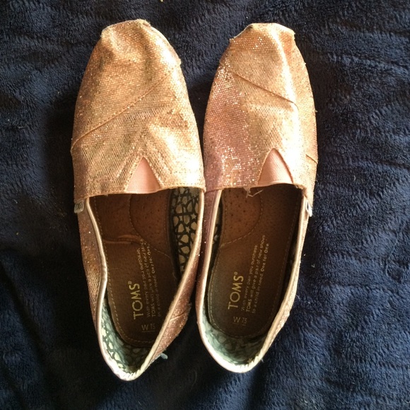 Pink sparkly toms - Picture 1 of 3