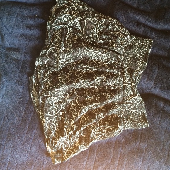 Black and white pocketed skirt - Picture 1 of 2