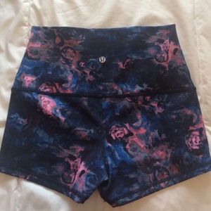 Lululemon yoga shorts