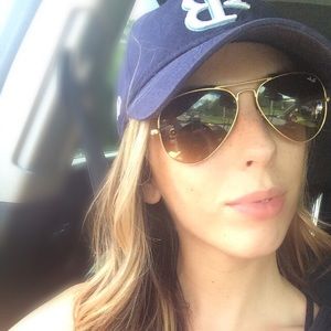 Meet your Posher, Megan