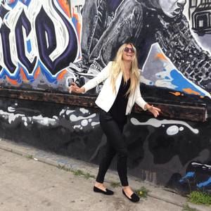 Meet your Posher, Caitlyn