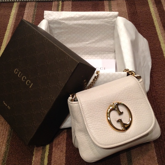 Gucci cross body purse