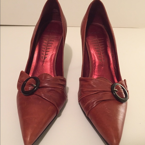 High heels - Picture 2 of 4