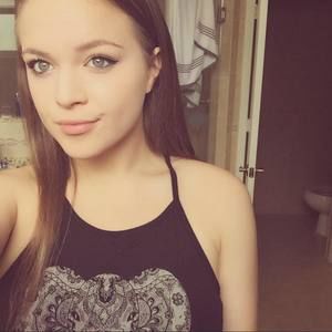 Meet your Posher, Crystal