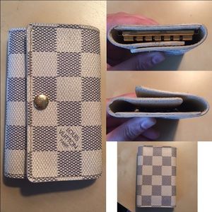 Authentic Louis Vuitton Azur 6 Key Holder