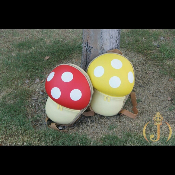 Mushroom back packs yellow/red