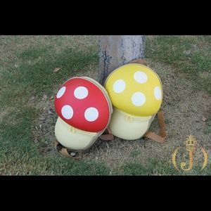Mushroom back packs yellow/red