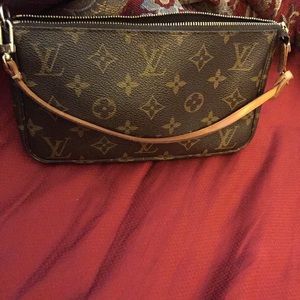 Louis Vuitton pochette more pictures