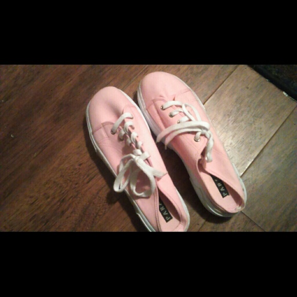 Shoes - Picture 2 of 2