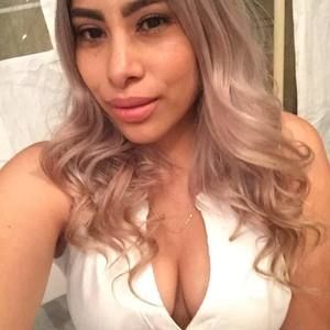 Meet your Posher, Debbie