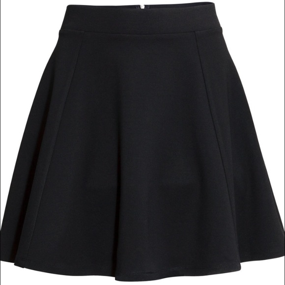 H&M Black circle skirt with zipper